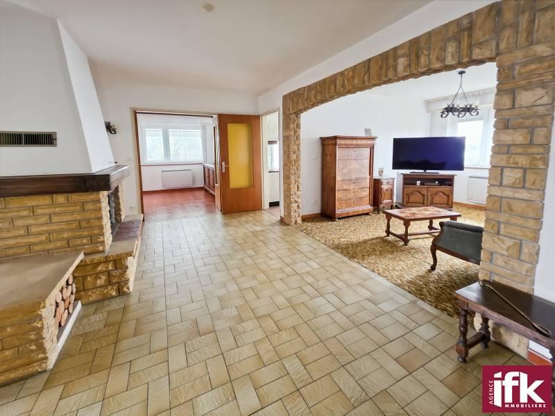 Maison - 201 m² - 7 pièces