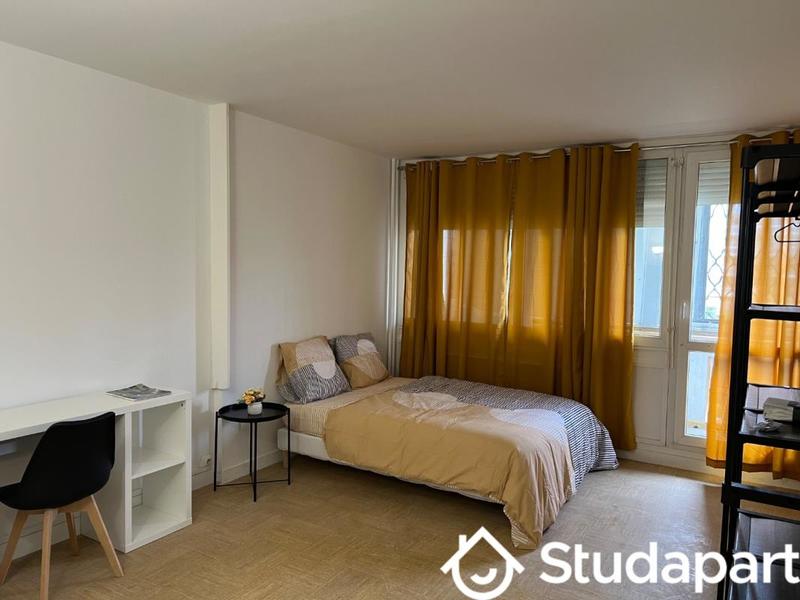 Chambre - 17 m² - 1 pièce