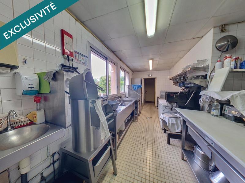 Local commercial - 400 m² - 8 pièces