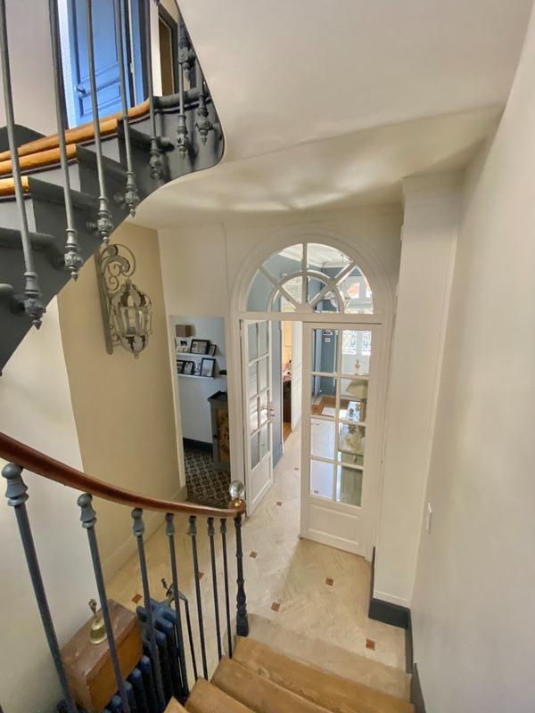 Maison bourgeoise - 235 m² - 8 pièces