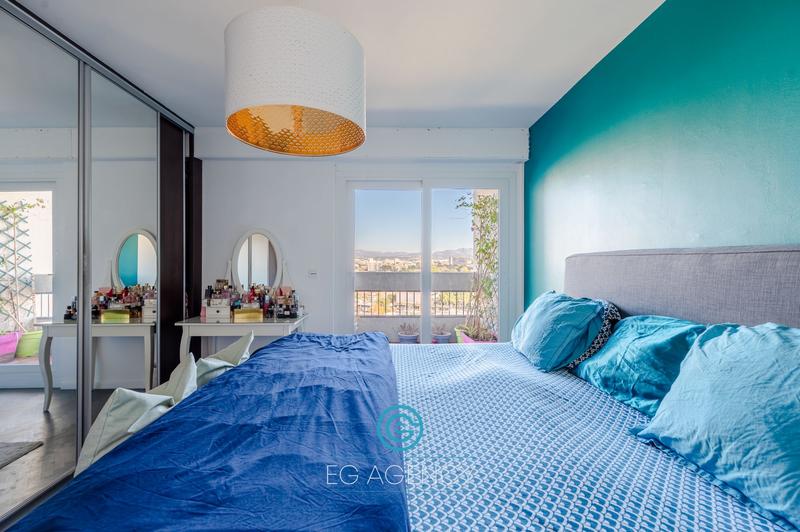 Appartement - 82 m² - 4 pièces