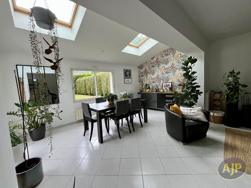 Maison - 139 m² - 7 pièces