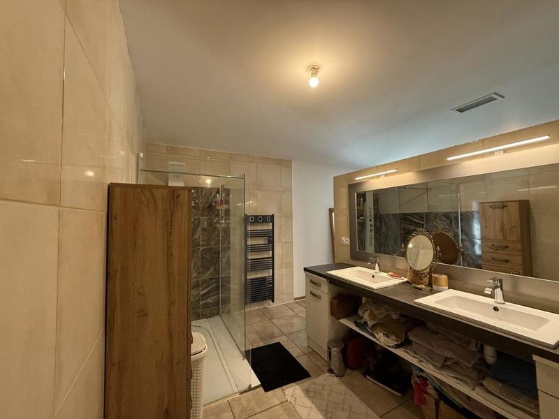 Mas - 197 m² - 5 pièces