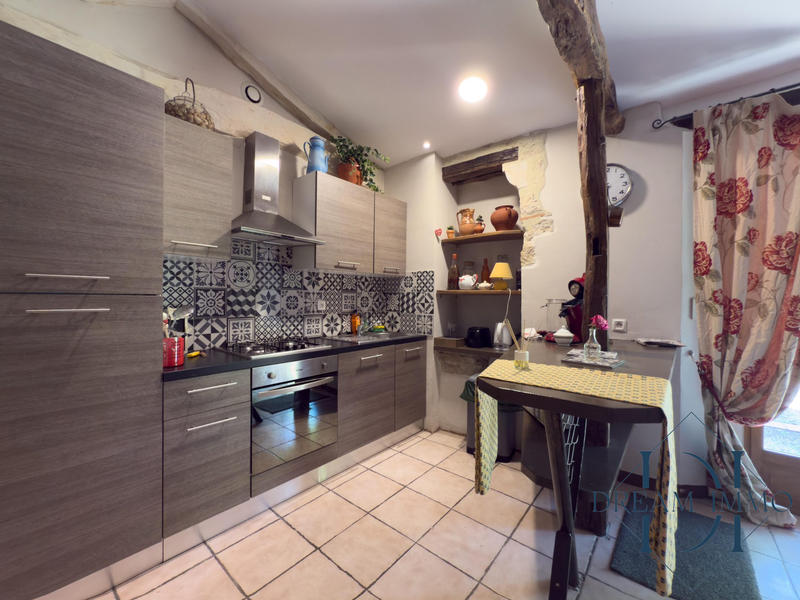 Maison - 260 m² - 7 pièces