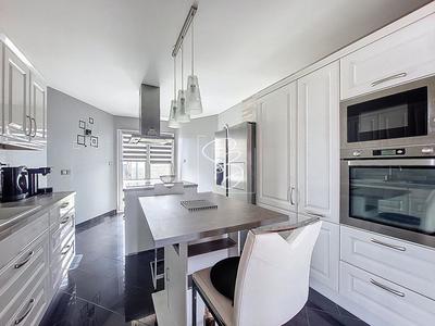 Maison - 162 m² - 5 pièces