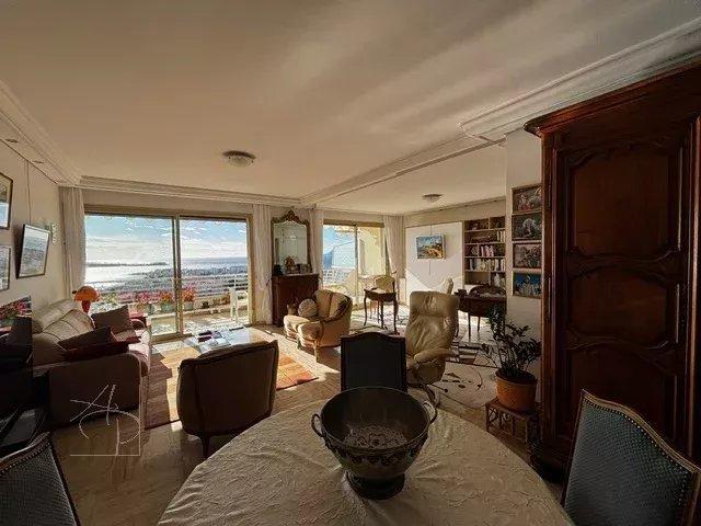 Appartement - 94 m² - 3 pièces