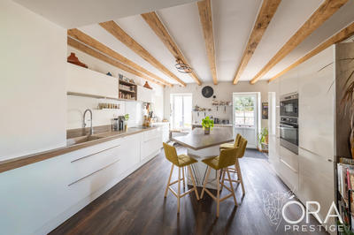 Maison ancienne - 214 m² - 10 pièces