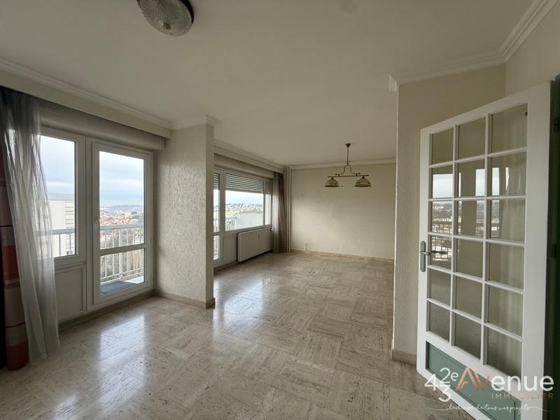 Appartement - 98 m² - 5 pièces