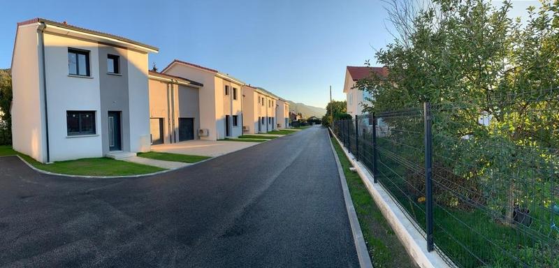 Maison - 97 m² - 5 pièces