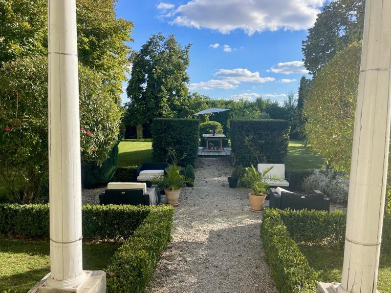 Maison de maîtres - 247 m² - 7 pièces