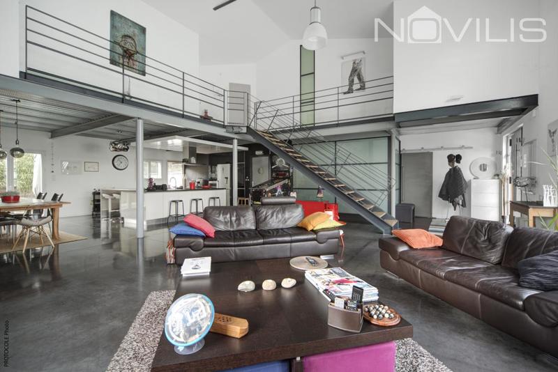 Maison - 210 m² - 5 pièces