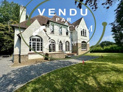 Maison - 219 m² - 8 pièces