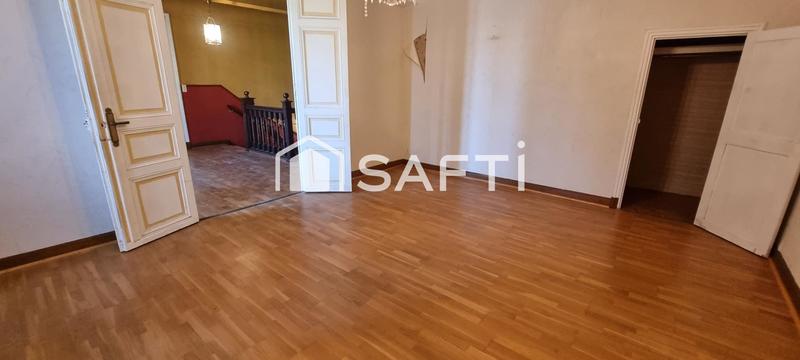 Maison - 225 m² - 7 pièces