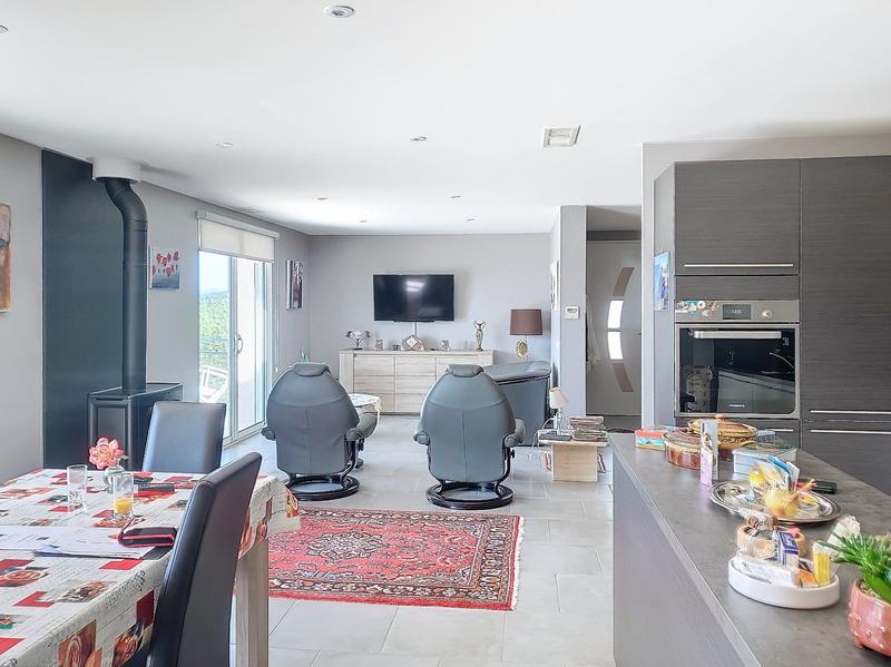 Maison - 200 m² - 5 pièces