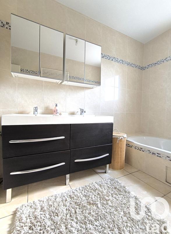 Maison - 137 m² - 5 pièces