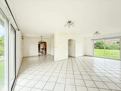 Maison - 111 m² - 5 pièces