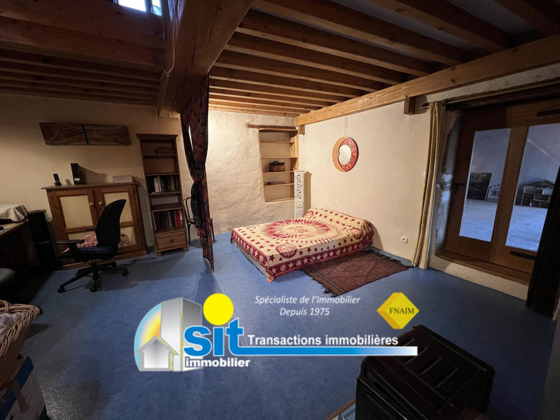 Maison - 230 m² - 8 pièces