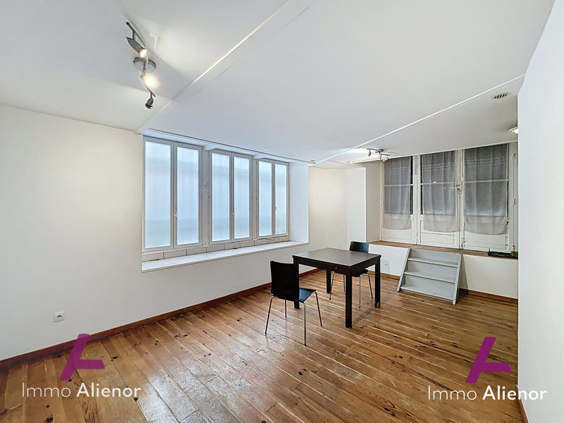 Local commercial - 67 m² - 4 pièces