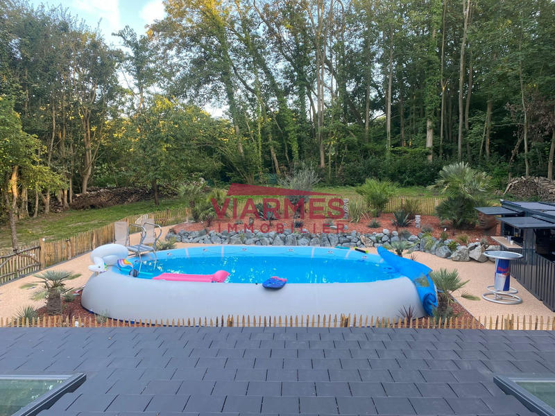 Maison - 210 m² - 8 pièces