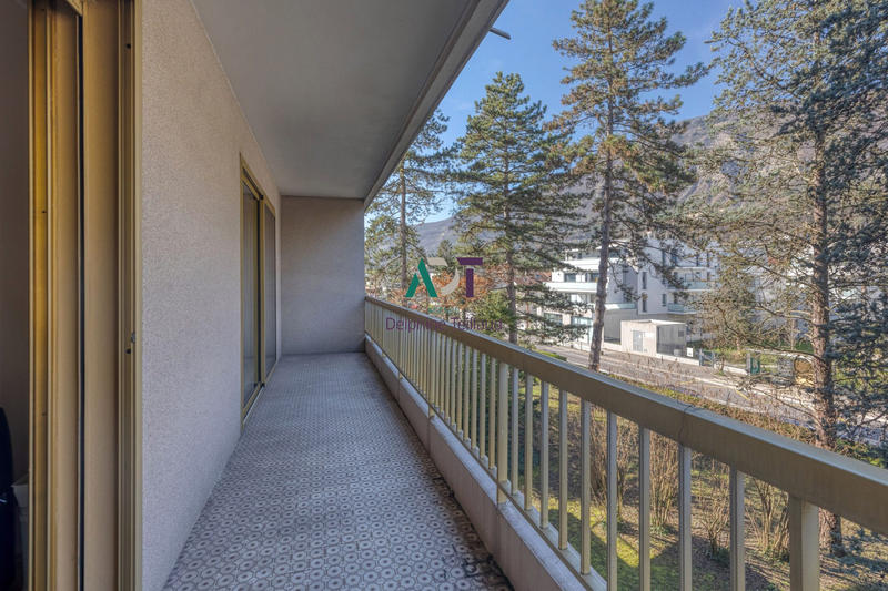 Appartement - 96 m² - 4 pièces