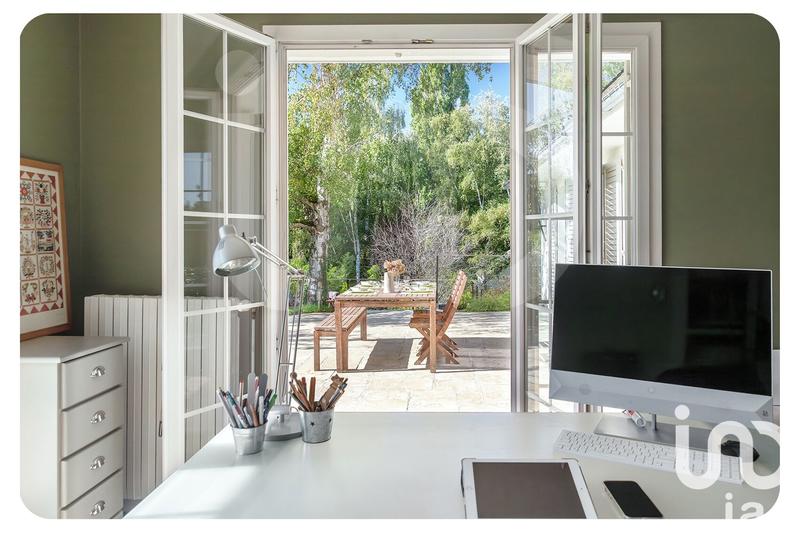 Maison - 225 m² - 8 pièces