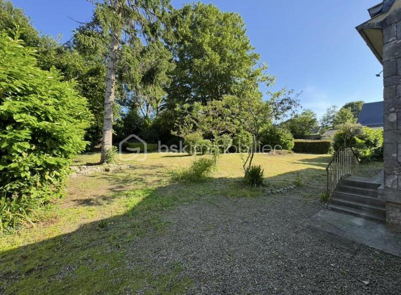 Propriété - 150 m² - 8 pièces