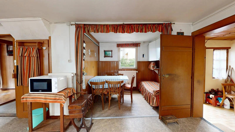 Maison - 99 m² - 5 pièces