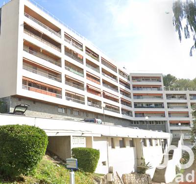 Appartement - 87 m² - 5 pièces