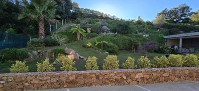 Maison - 360 m² - 12 pièces