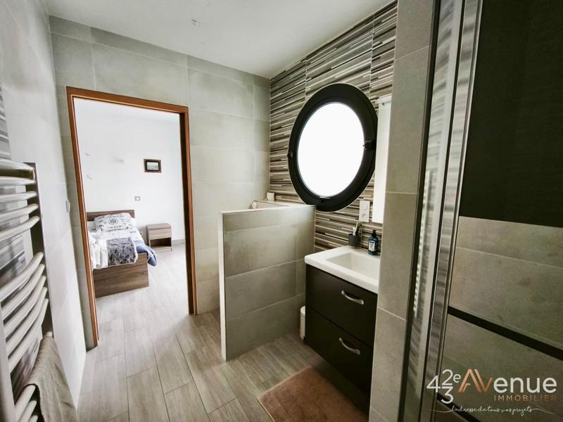 Maison - 208 m² - 7 pièces