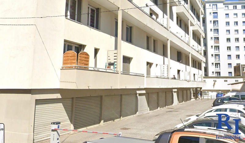 Parking / Garage - 13 m²