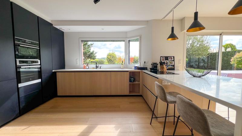 Maison - 181 m² - 6 pièces