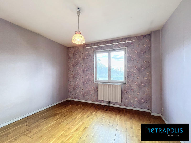 Maison traditionnelle - 132 m² - 6 pièces