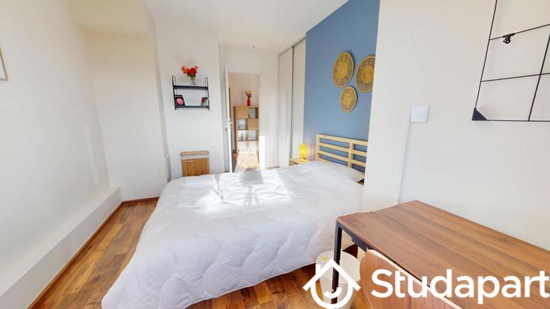 Chambre - 11 m² - 1 pièce