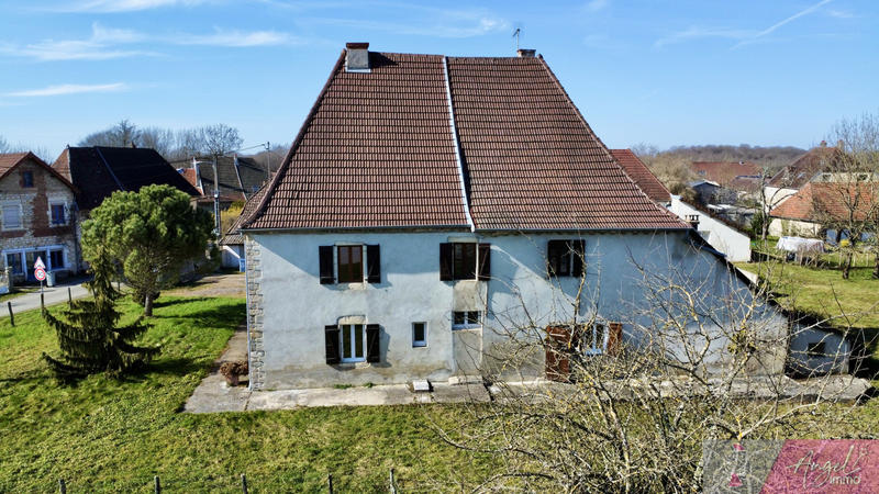 Maison - 264 m² - 9 pièces