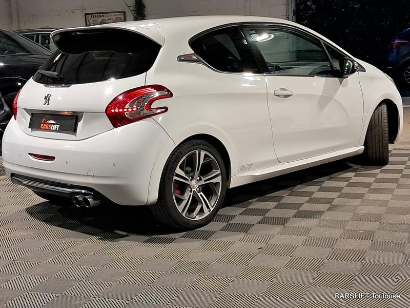 Peugeot 208 Gti 200Cv Historique complet