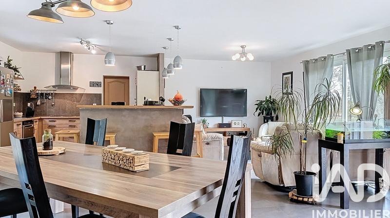 Maison - 114 m² - 6 pièces