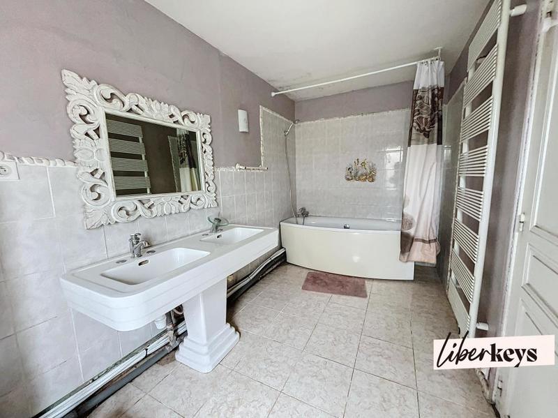 Maison - 159 m² - 6 pièces