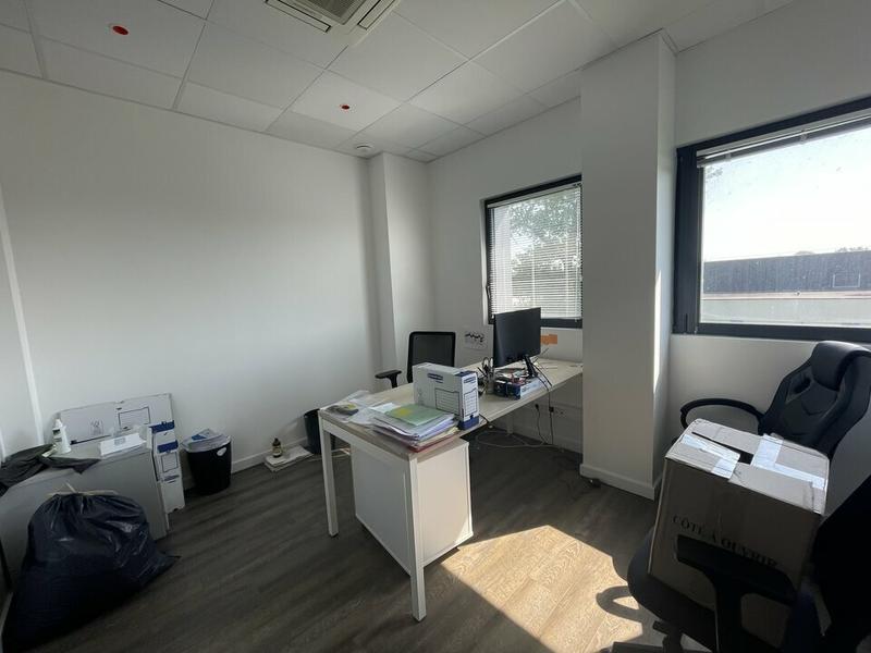 Bureau - 434 m²
