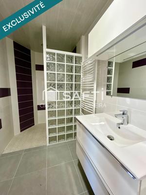 Maison - 200 m² - 6 pièces