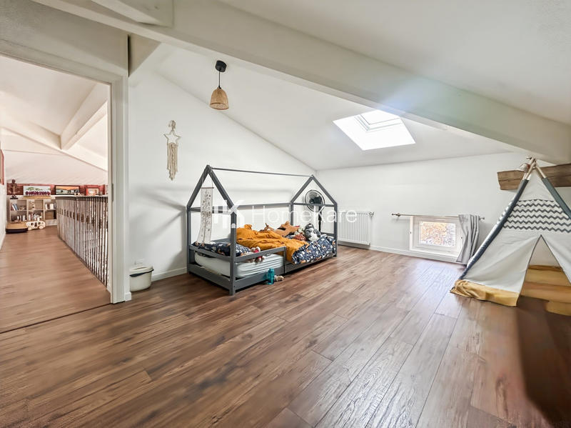 Maison - 168 m² - 6 pièces