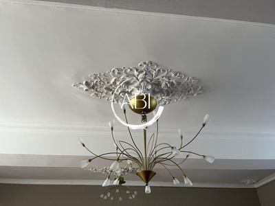 Maison - 230 m² - 8 pièces