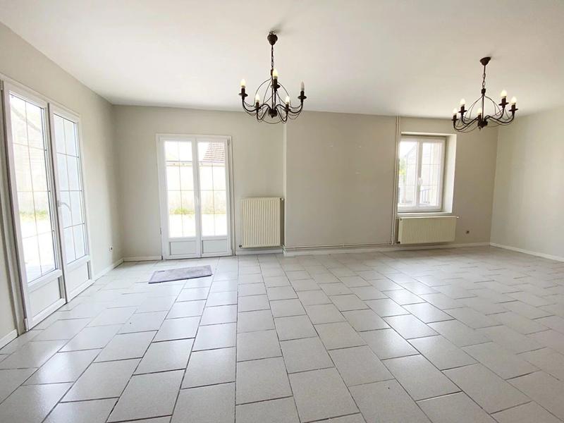 Maison - 181 m² - 5 pièces
