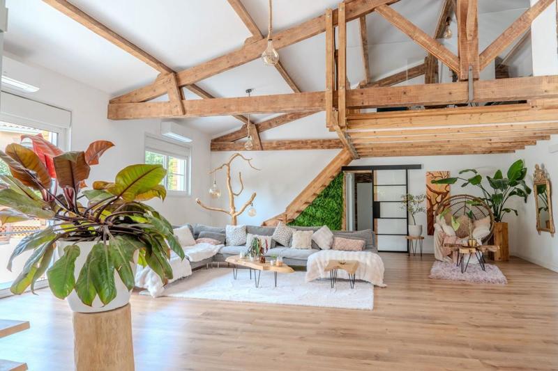 Maison - 210 m² - 5 pièces