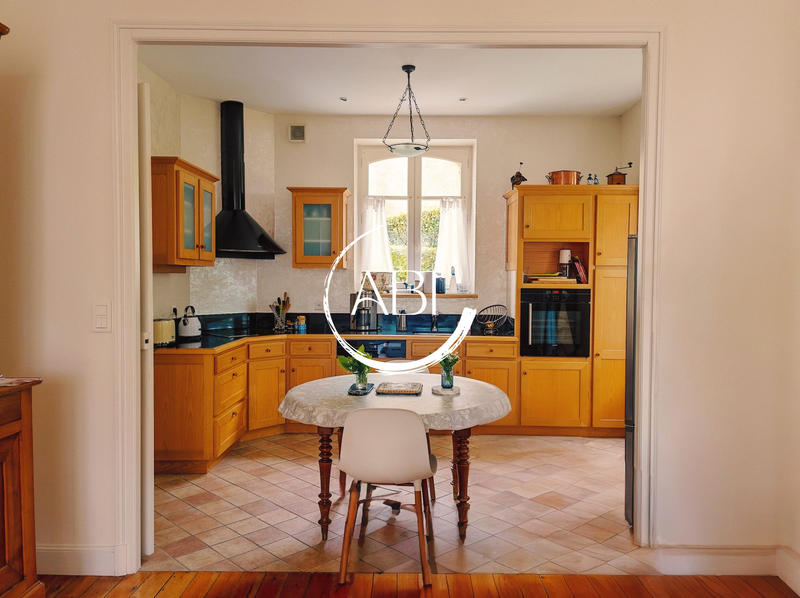 Villa - 183 m² - 8 pièces