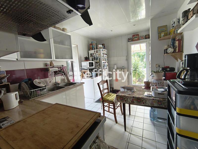 Maison - 104 m² - 5 pièces