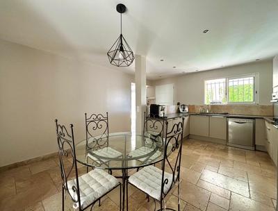 Maison - 168 m² - 5 pièces