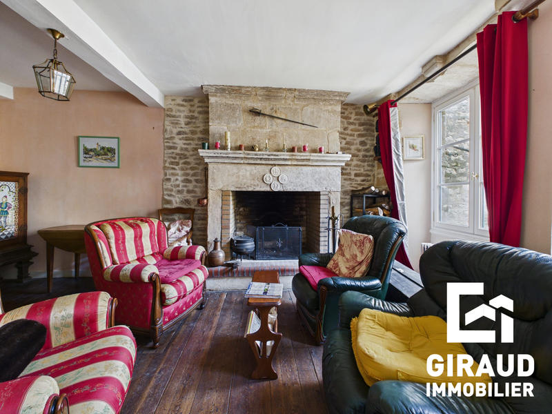 Maison ancienne - 178 m² - 8 pièces