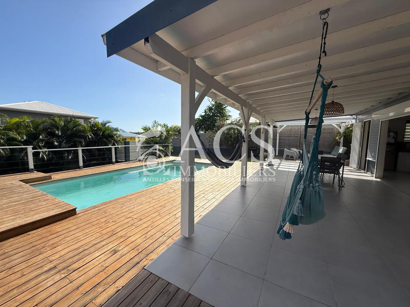 Maison - 102 m² - 4 pièces