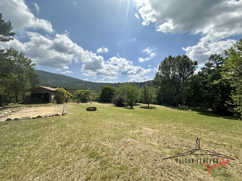 Propriété - 280 m² - 11 pièces